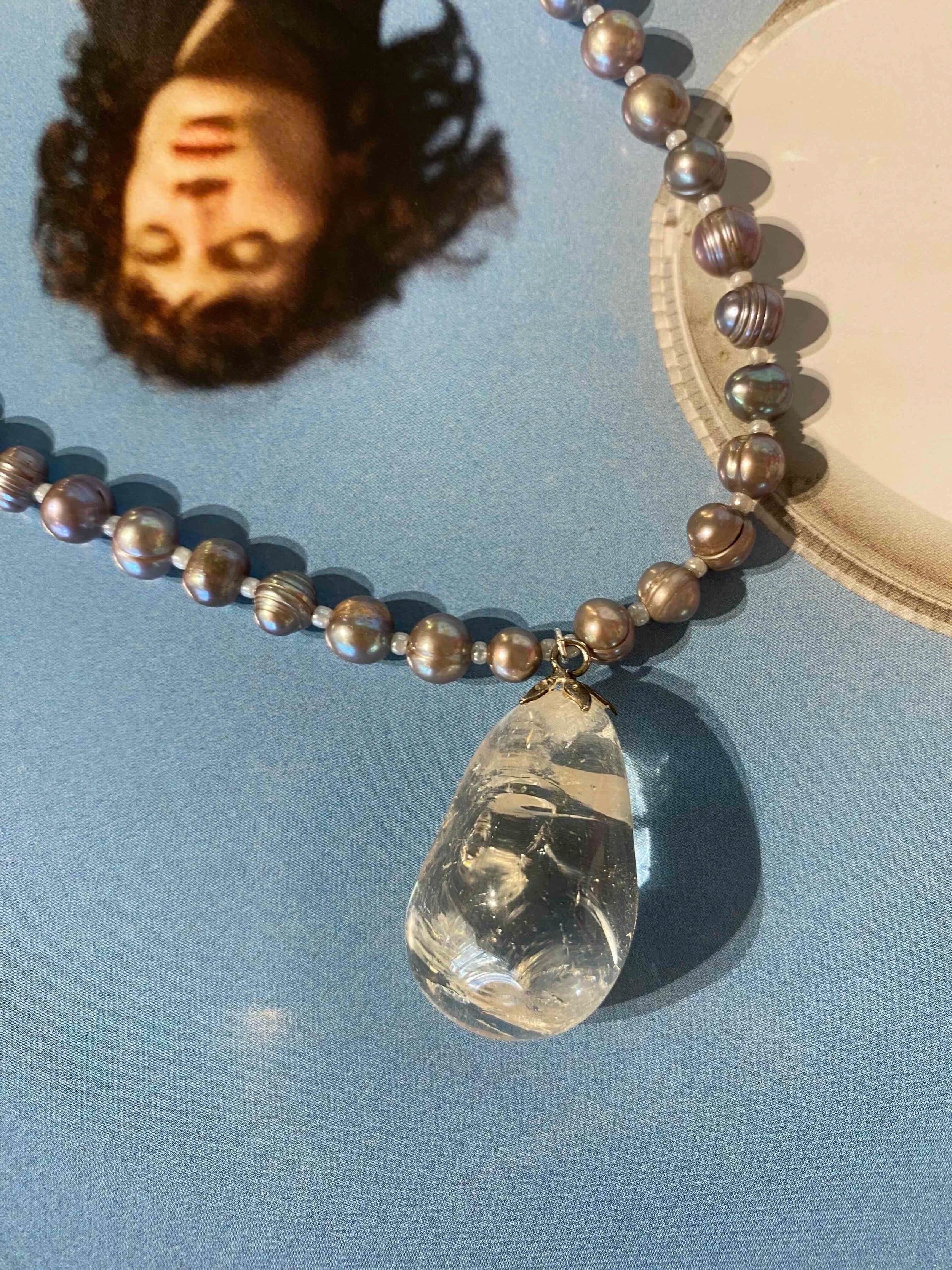Dark Pearls meet Bergkristall