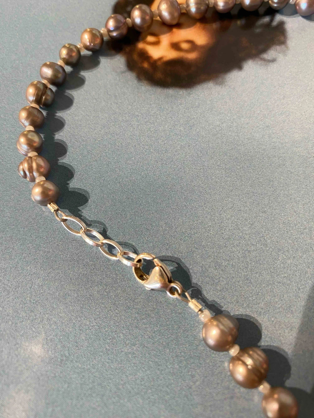 Dark Pearls meet Bergkristall